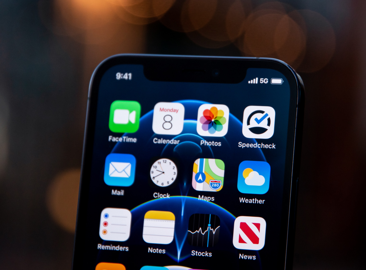 尉犁苹果手机维修分享为什么 iPhone 12 在冬季会自动关机 